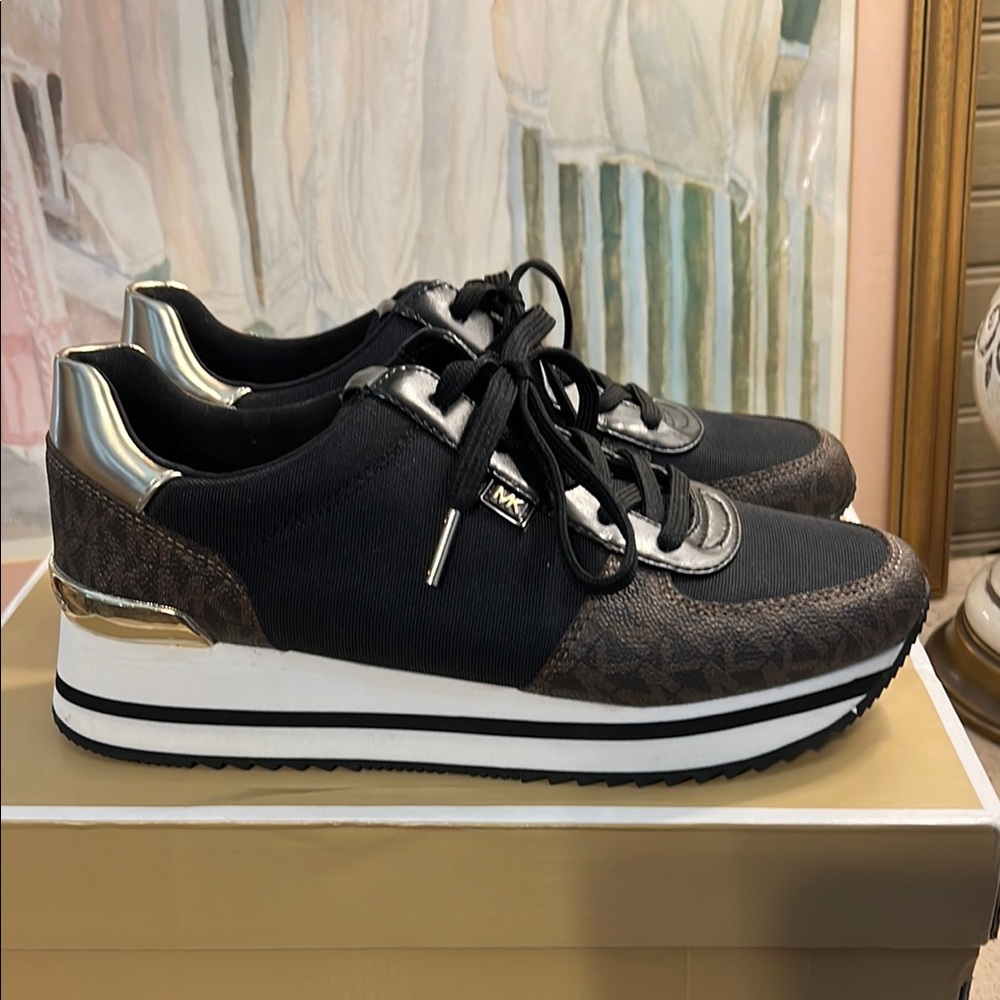 Michael Kors Black and Gold Sneakers with Metallic Accents 7M
